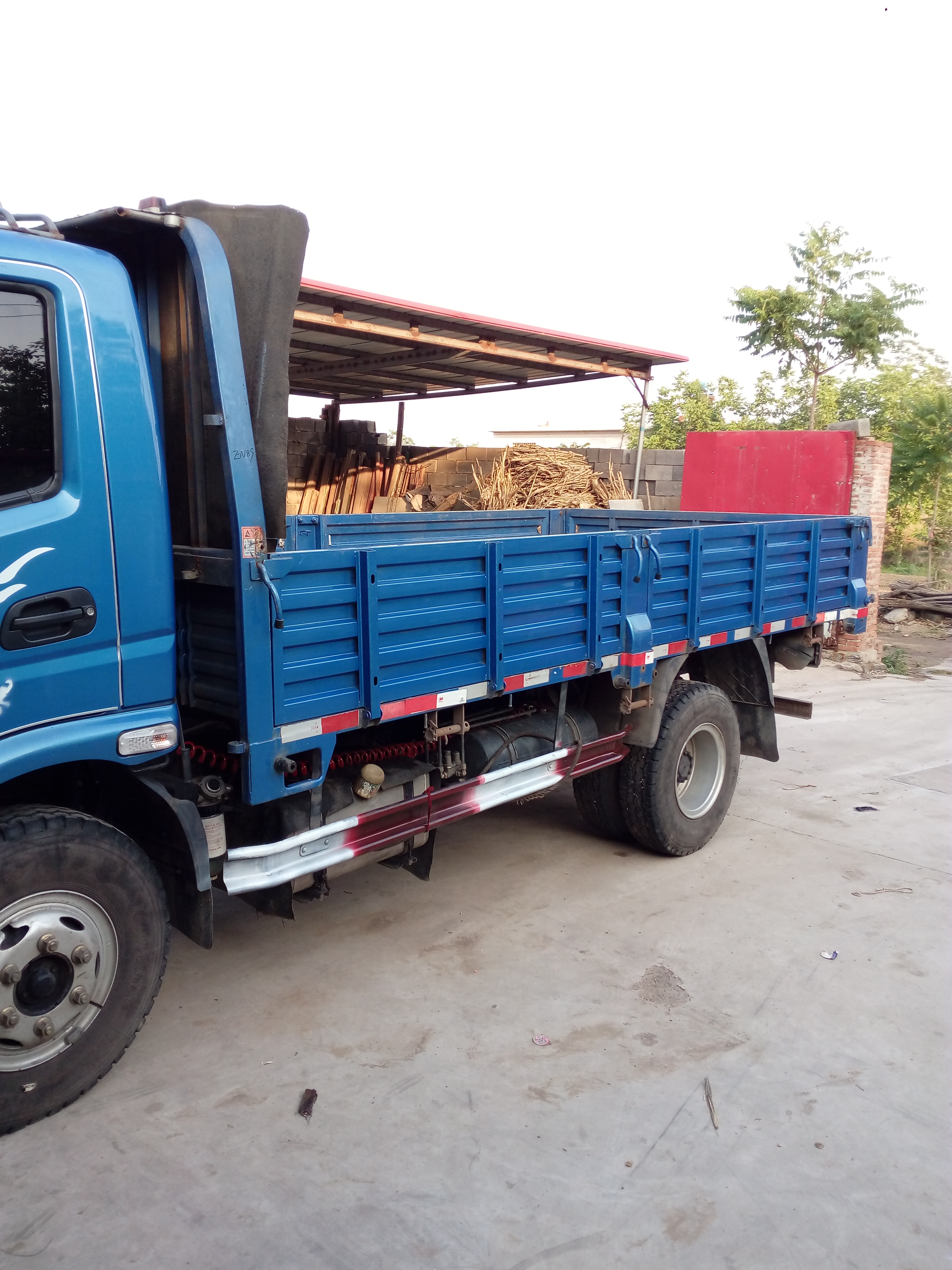 【开货车新哥】飞碟奥驰x3系列130马力4x24.