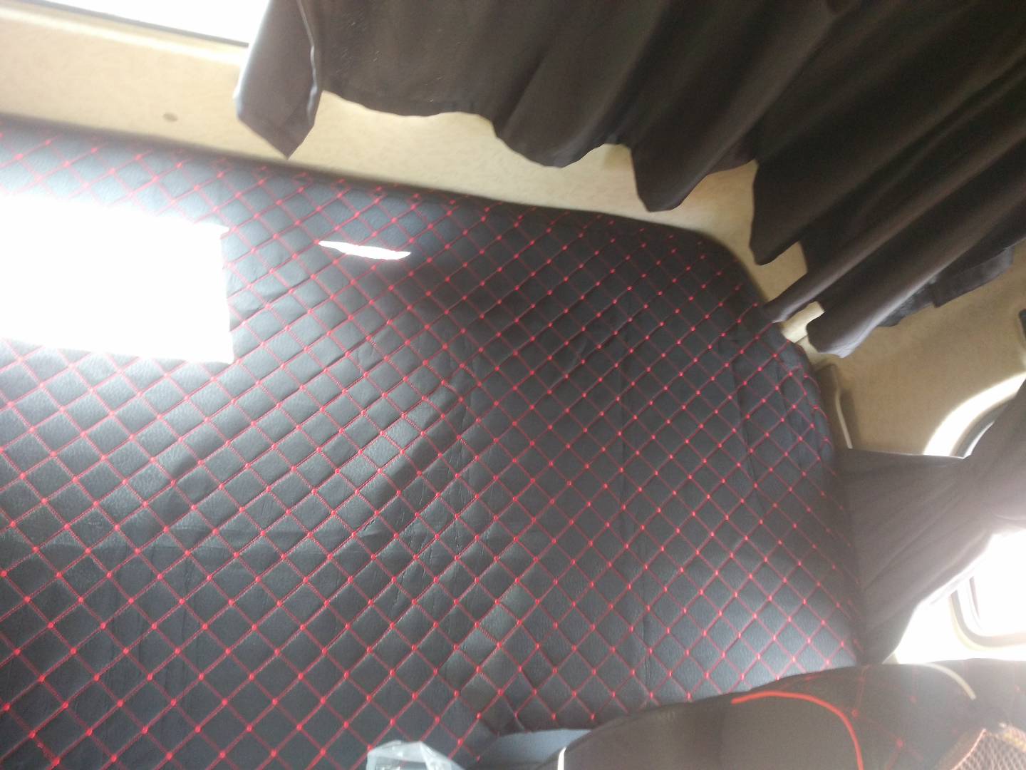 陕汽康明斯 德龙X3000 轻量化 钜惠版 440马力 6X4牵引车(SX4250XC4Q)口碑