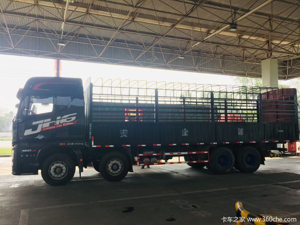 青岛解放 JH6重卡 400马力 8X4 9.5米载货车(CA1310P25K2L7T4E5A80)口碑
