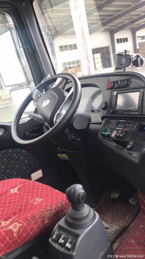 中国重汽 汕德卡SITRAK C7H重卡 400马力 4X2牵引车(轴距:3900)(ZZ4186V361HE1B)口碑