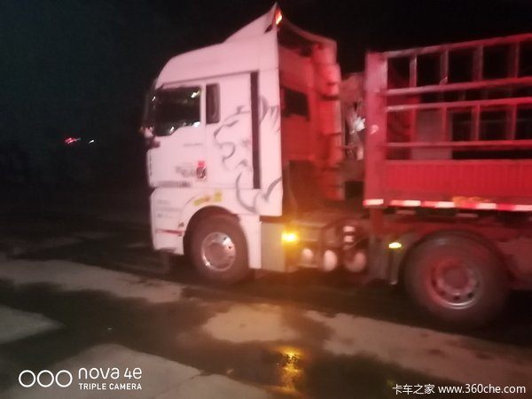 中国重汽 汕德卡SITRAK C7H重卡 400马力 4X2牵引车(轴距:3900)(ZZ4186V361HE1B)口碑