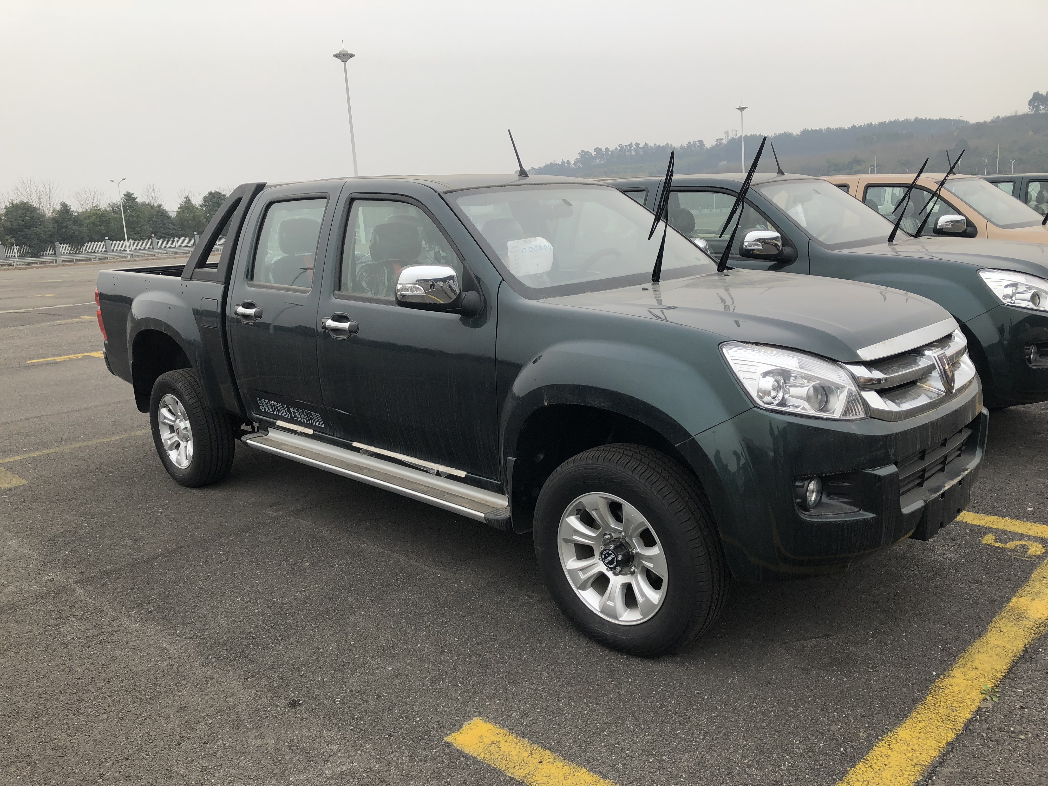 金杯 大力神k5 2019款 豪华型 2.5t柴油 140马力 两驱 双排皮卡