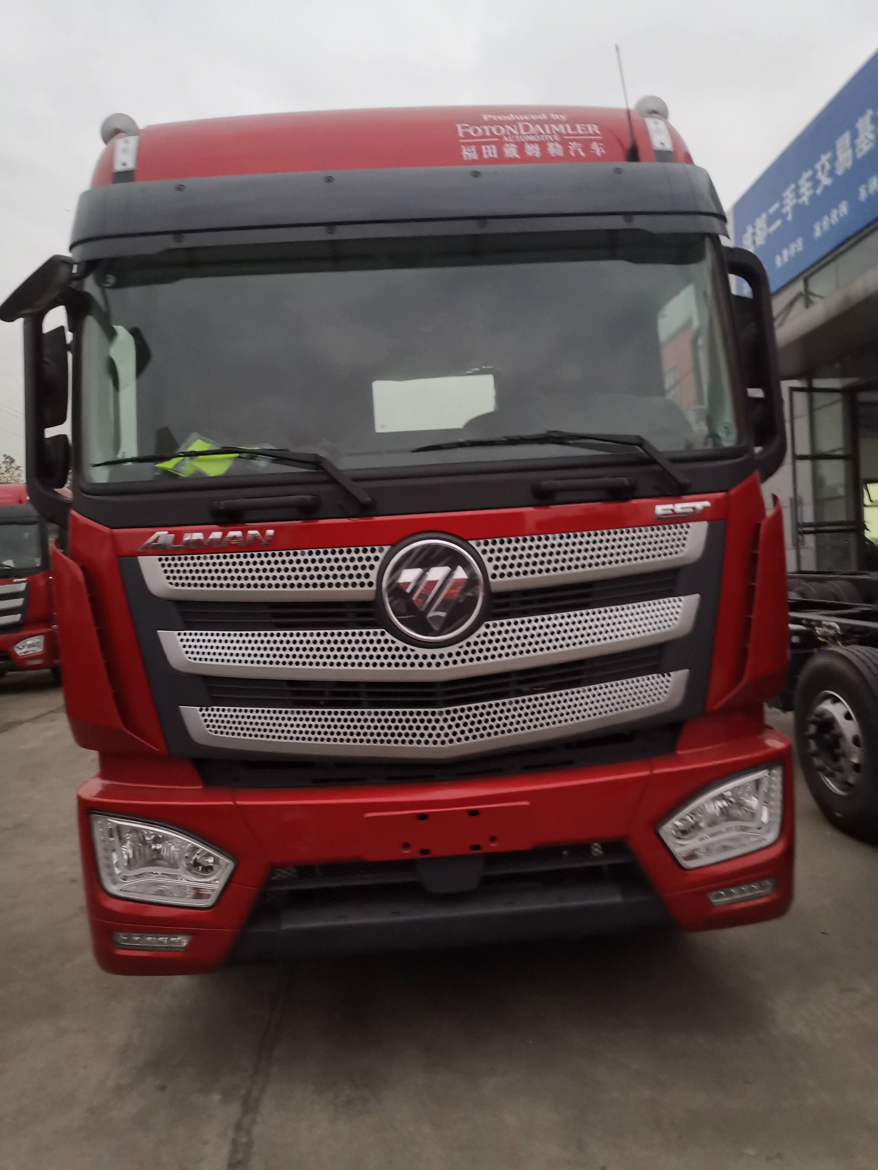 福田欧曼est9系重卡460马力8x496米仓栅式载货车bj5319ccyab