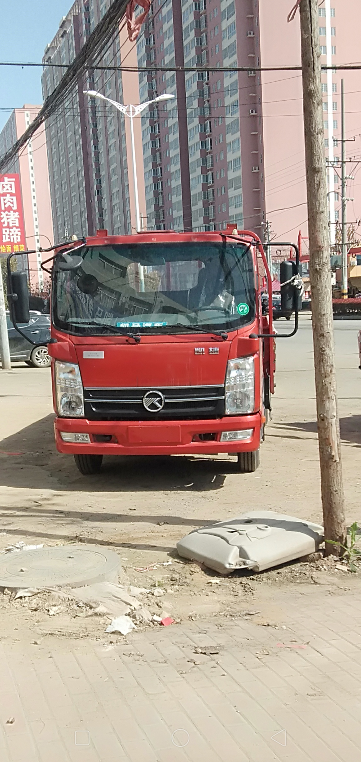 凯马 凯捷 116马力 3.8米排半仓栅式轻卡(kmc5046ccy33p4)口碑