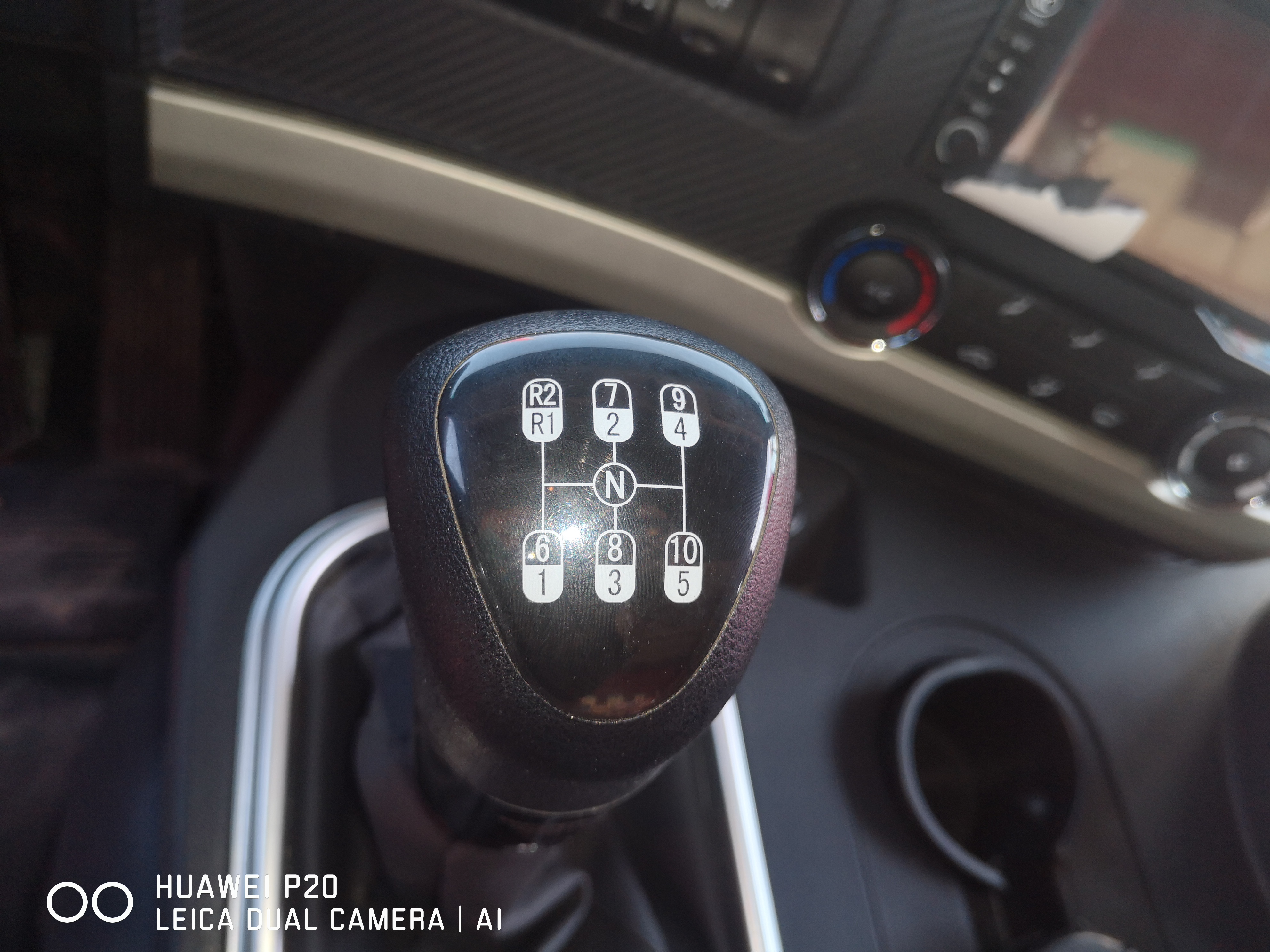 江淮格尔发k5w重卡290马力6x278米栏板载货车hfc1251p2k2d46s1v