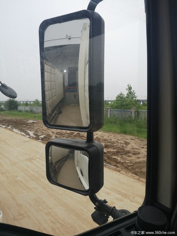 陕汽商用车 轩德X3重卡 复合版 220马力 6X2 7.8米厢式载货车(SX5250XXYMP4)口碑