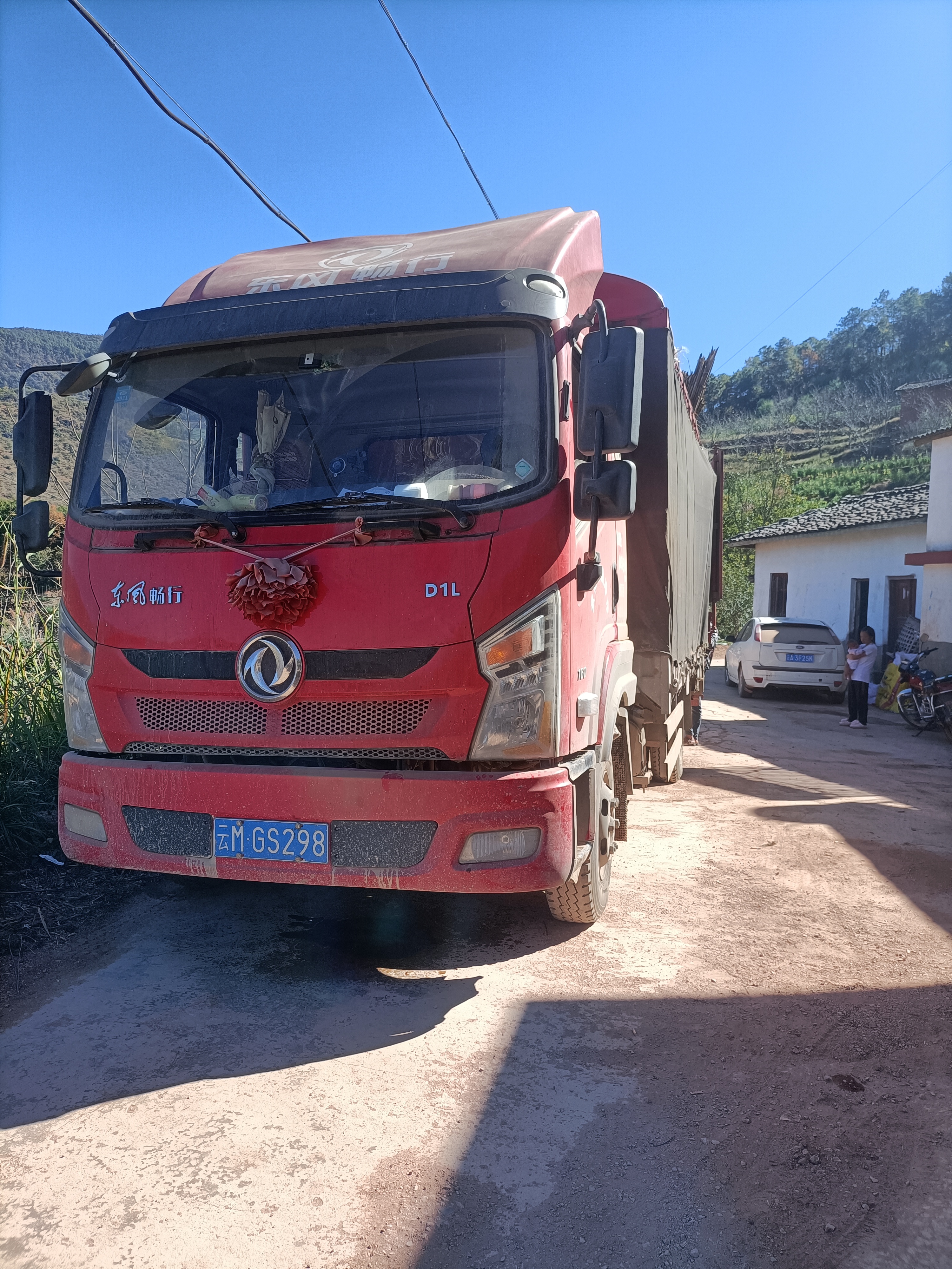 东风新疆 畅行D1 160马力 4X2 4.2米单排仓栅式载货车(DFV5110CCYGD5D)口碑