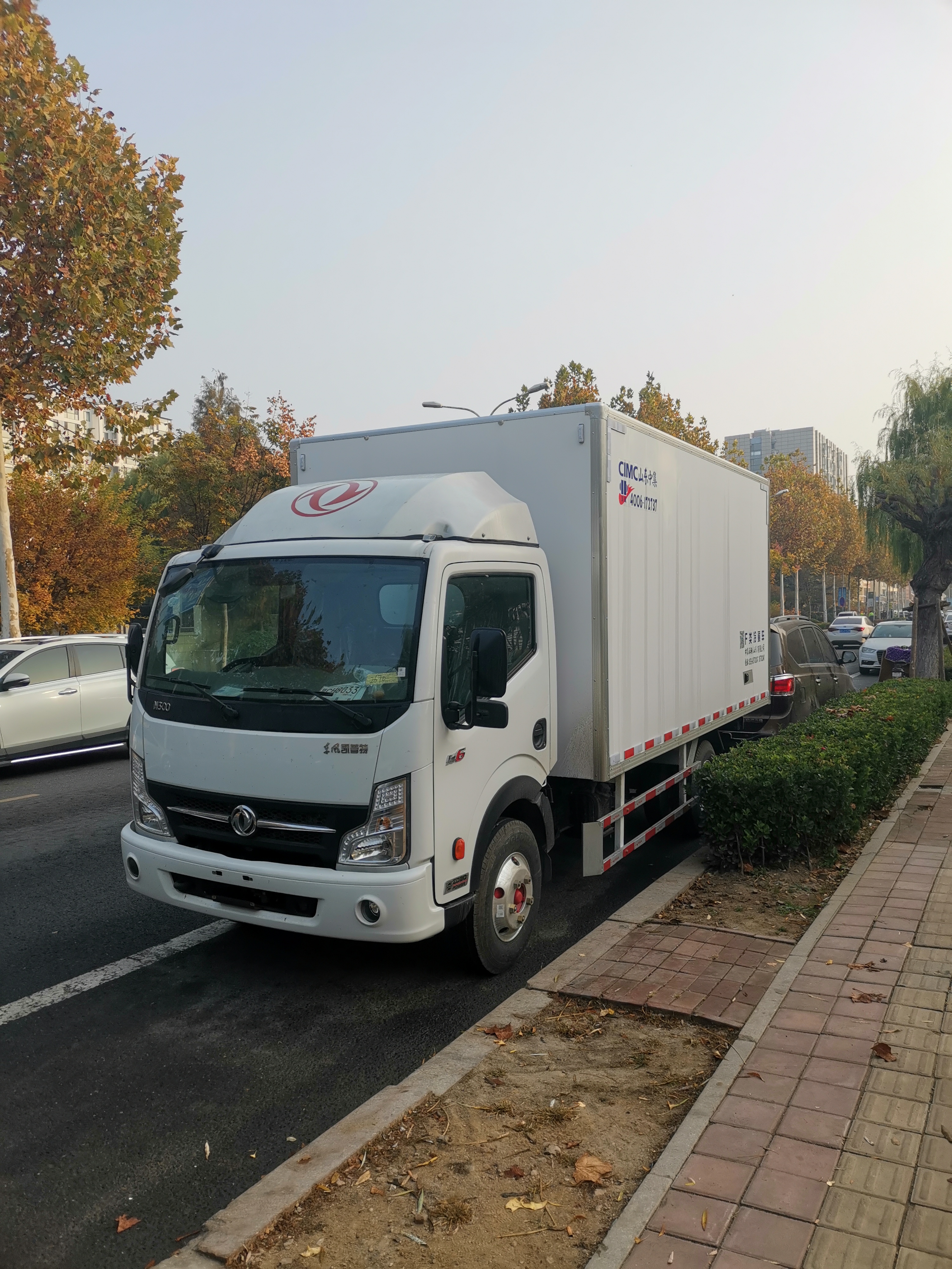 东风凯普特n300115马力417米单排栏板轻卡