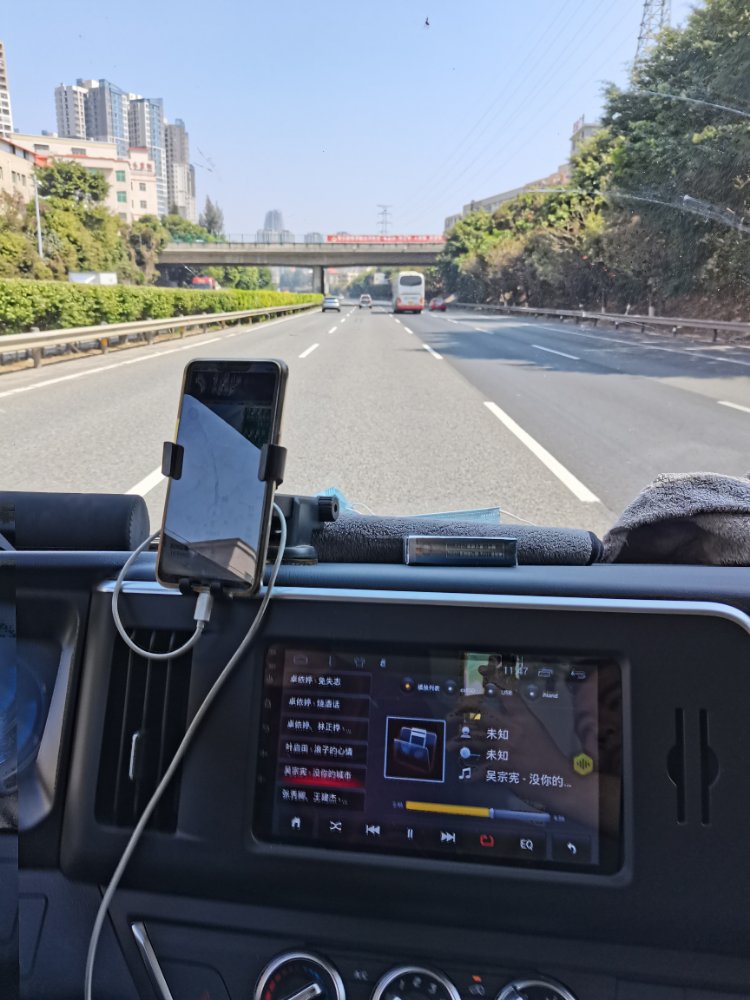 江西五十铃 翼放EC7 116马力 4.08米单排厢式轻卡(JXW5040XXYBDJB2)口碑