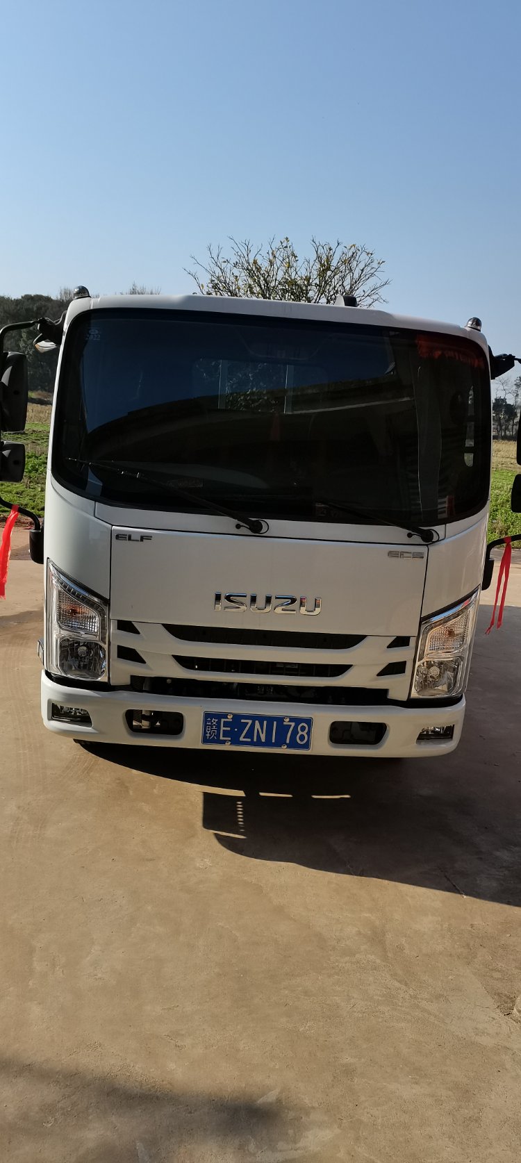 江西五十铃翼放ec7标准版116马力37米排半栏板轻卡jxw1040bdjb2