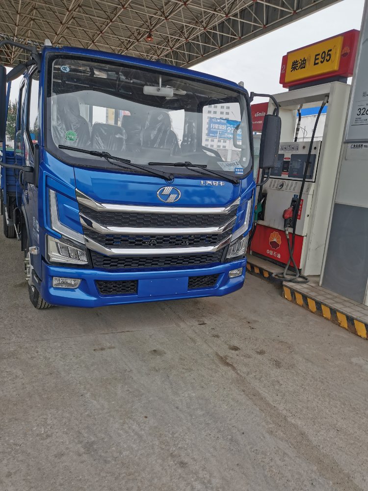 跃进快运h300150马力312米amt自动挡双排厢式轻卡国六sh5043xxyzfdcms