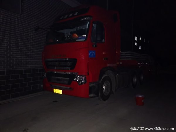 中国重汽 HOWO T7H重卡 440马力 6X4牵引车(速比:3.7)(ZZ4257V324HE1B)口碑