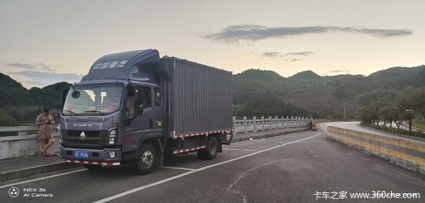 中国重汽HOWO 统帅 2018款物流版 141马力 4.15米单排厢式轻卡(ZZ5047XXYF341CE145)口碑