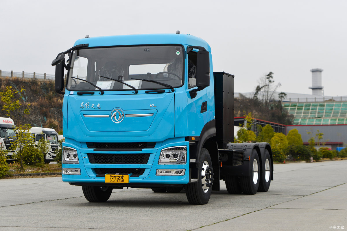 东风天龙KL 6X4 纯电动牵引车