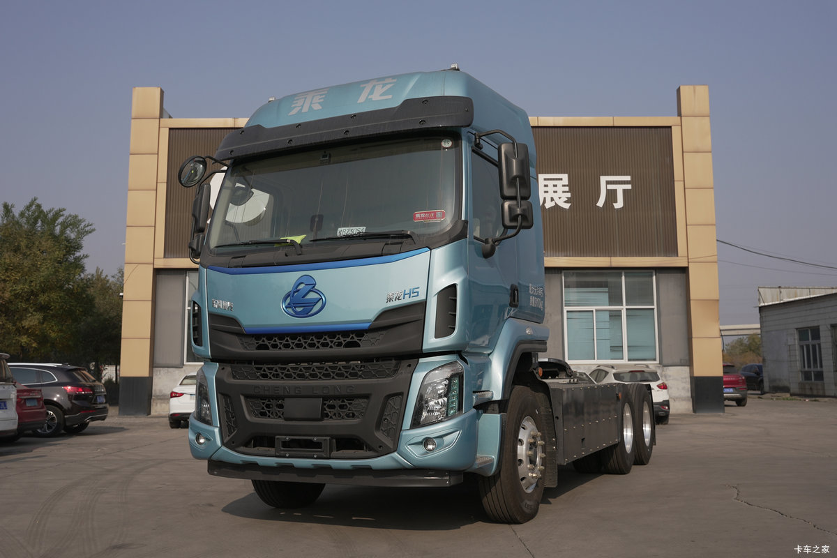 东风柳汽乘龙H5 6X4 纯电动牵引车359kWh 东风柳汽乘龙H5 6X4 纯电动牵引车359kWh