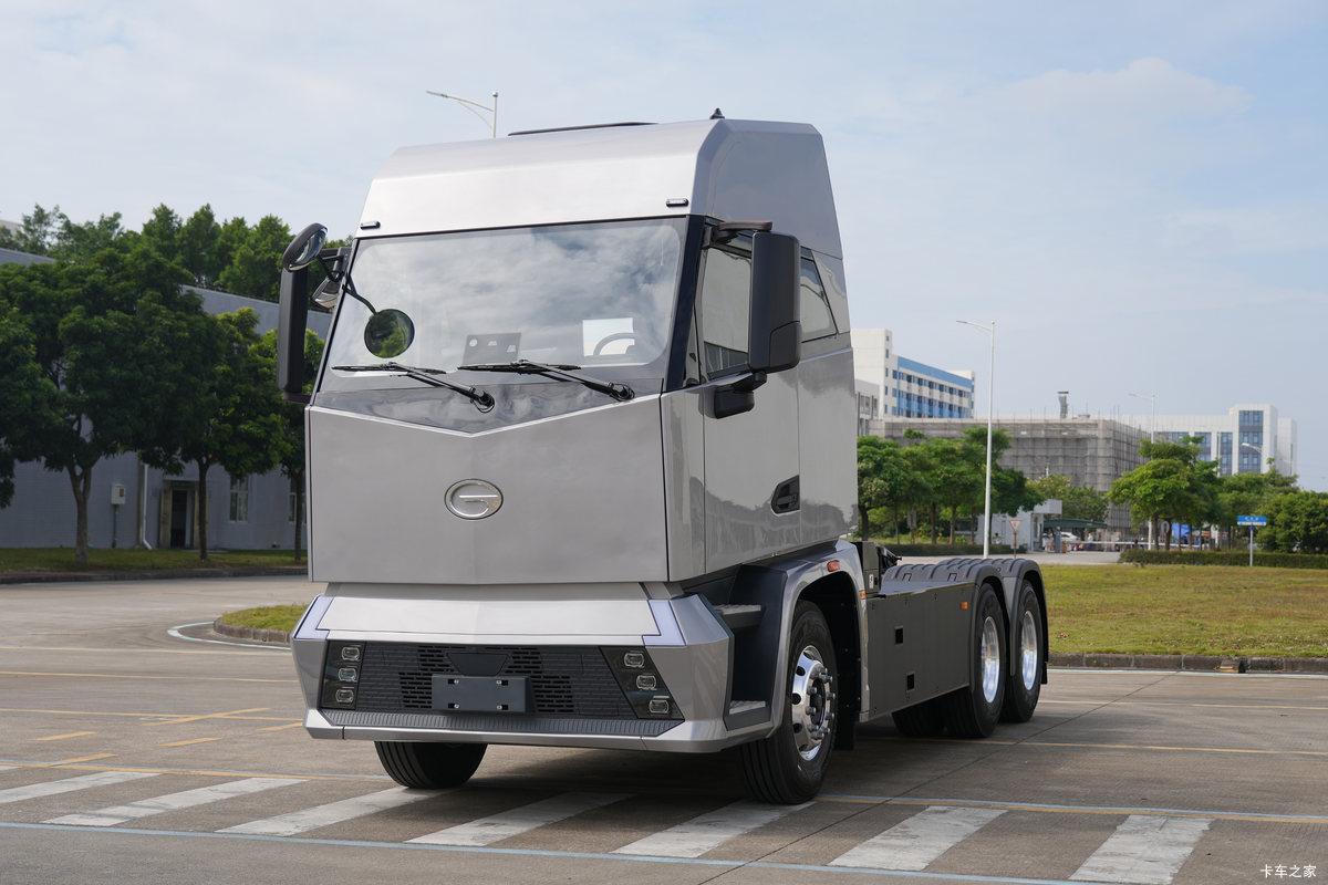 广汽领程T9 6X4 纯电动牵引车 广汽领程T9 6X4 纯电动牵引车