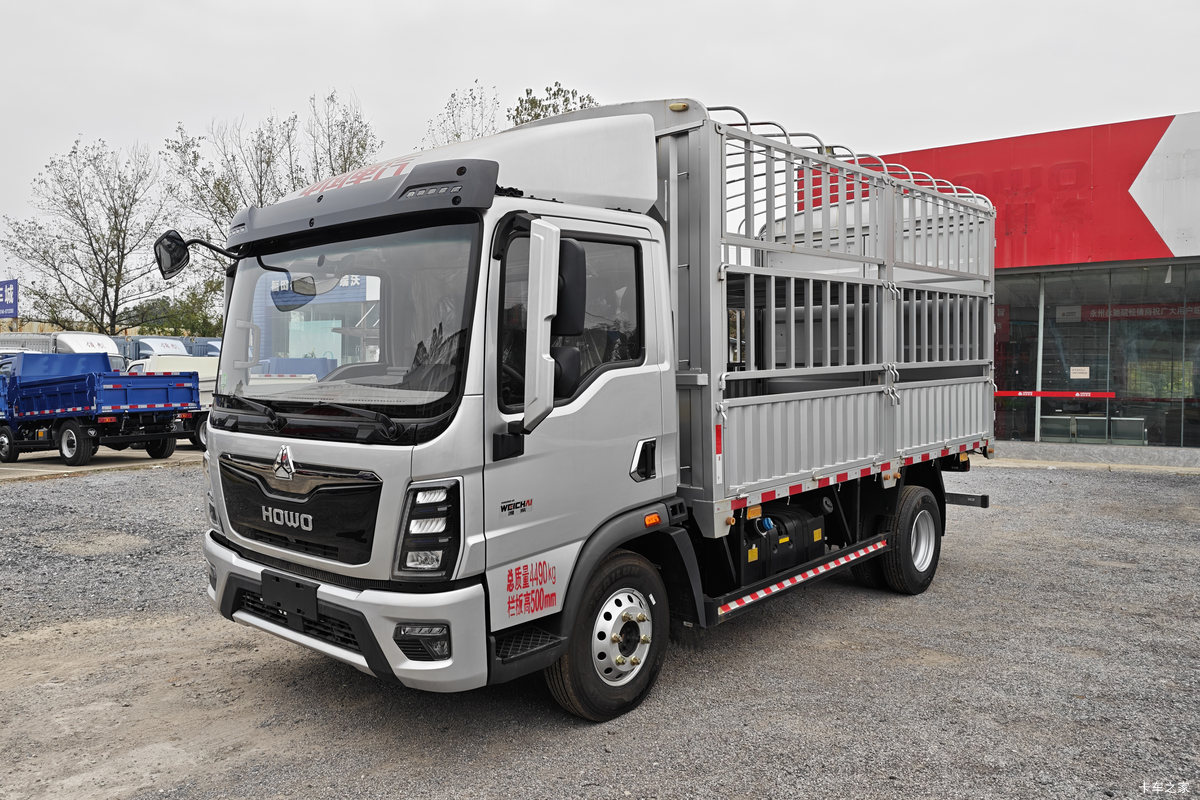 重汽HOWO悍将PRO 180马力 4.15米单排仓栅式轻卡 重汽HOWO悍将PRO 180马力 4.15米单排仓栅式轻卡