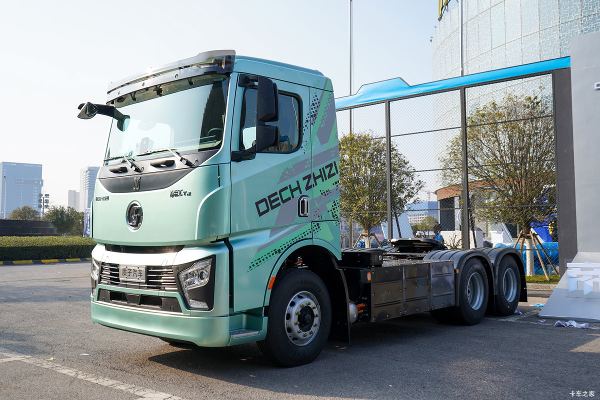 质子汽车帝江Ta 6X4 纯电动牵引车