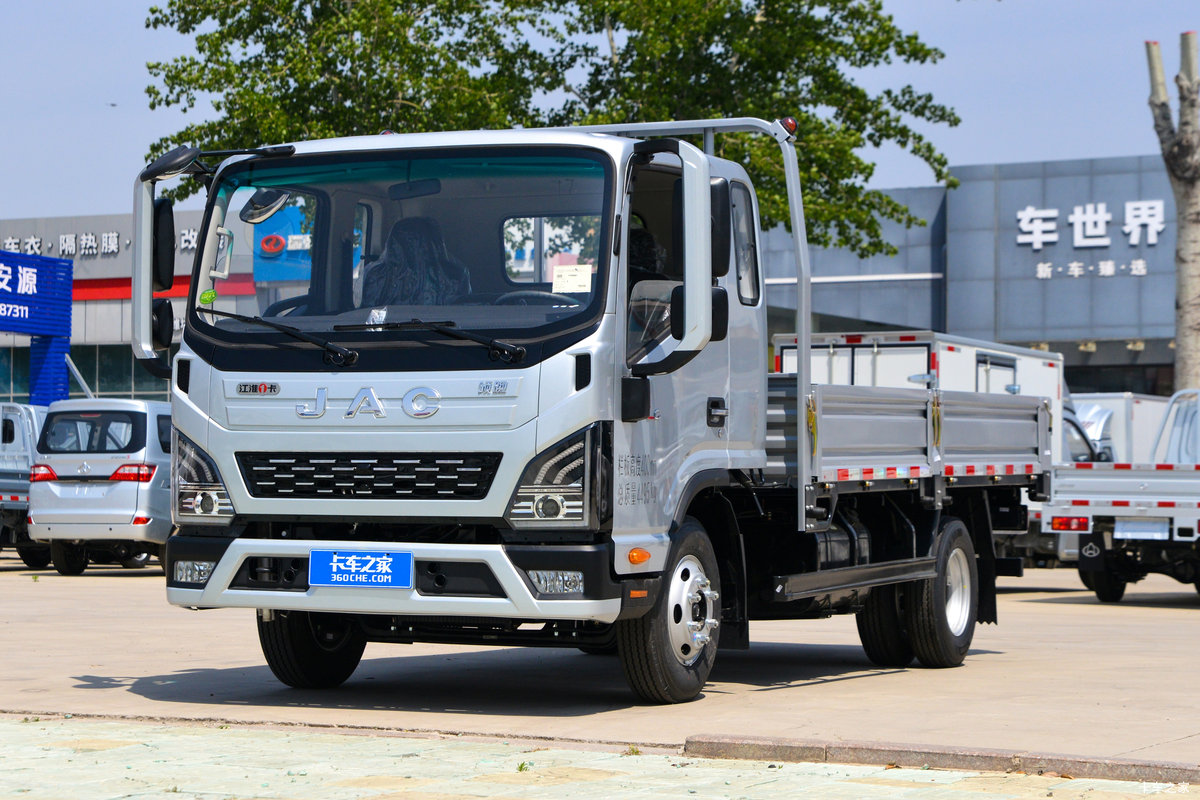 江淮领跑L6 150马力 3.85米排半栏板轻卡 江淮领跑L6 150马力 3.85米排半栏板轻卡