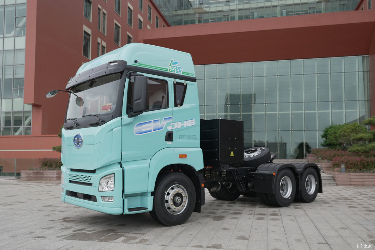 青岛解放JH6 6X4 纯电动牵引车 亿纬447.39kWh 青岛解放JH6 6X4 纯电动牵引车 亿纬447.39kWh