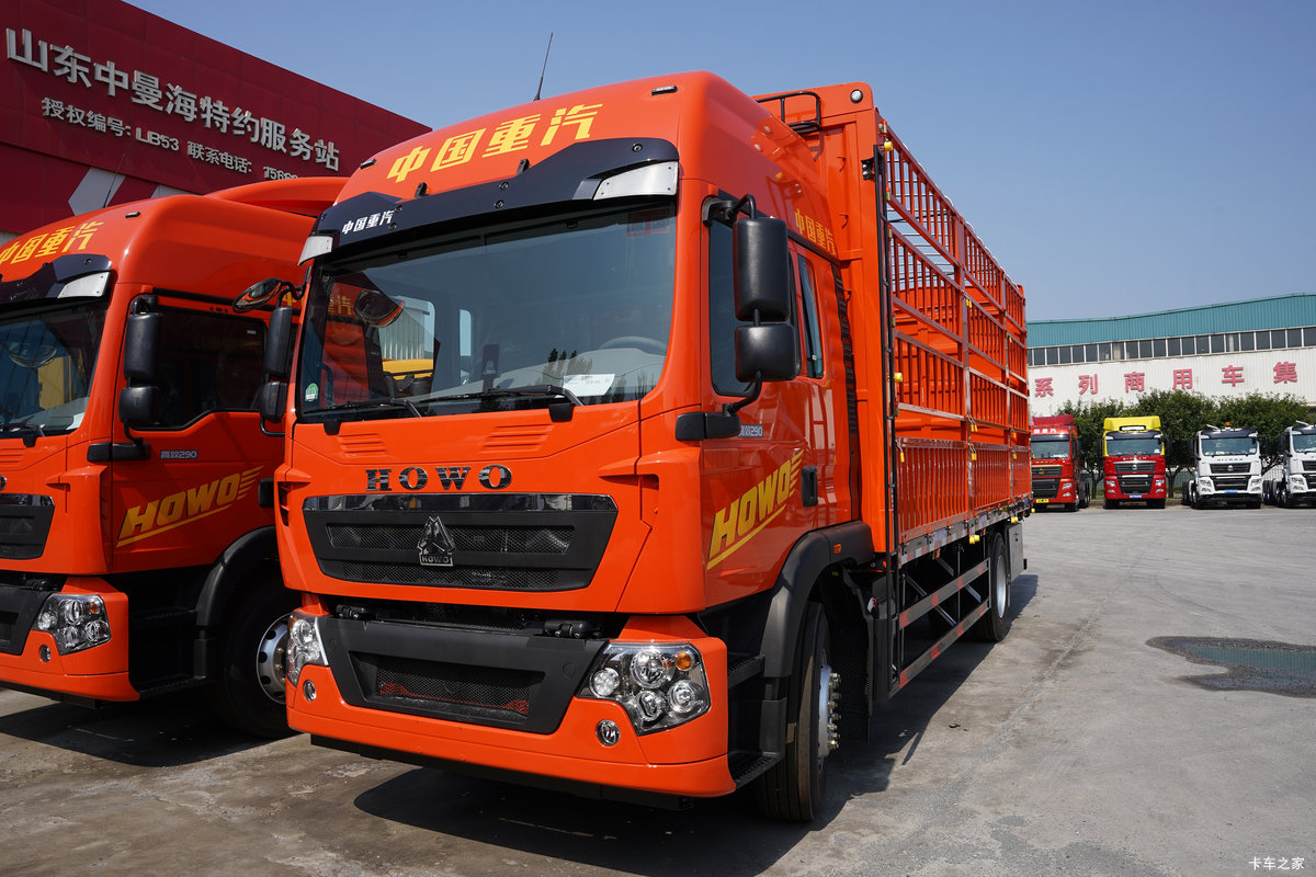 重汽豪沃HOWO TX 290马力 4X2 6.92米仓栅式载货车 重汽豪沃HOWO TX 290马力 4X2 6.92米仓栅式载货车